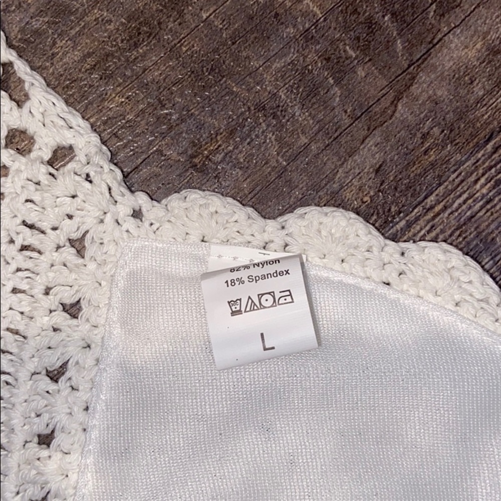 crochet bikini top - Picture 5 of 5